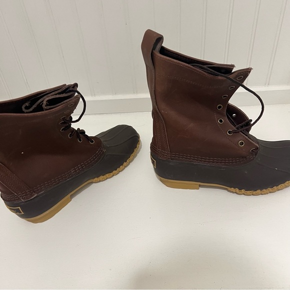 Men's Brown and Black Duck Boots - Picture 5 of 7